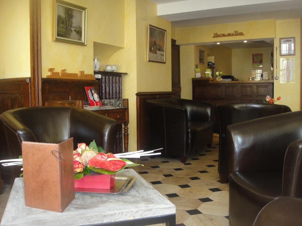 Hotel L' Ecu Montbard Buitenkant foto