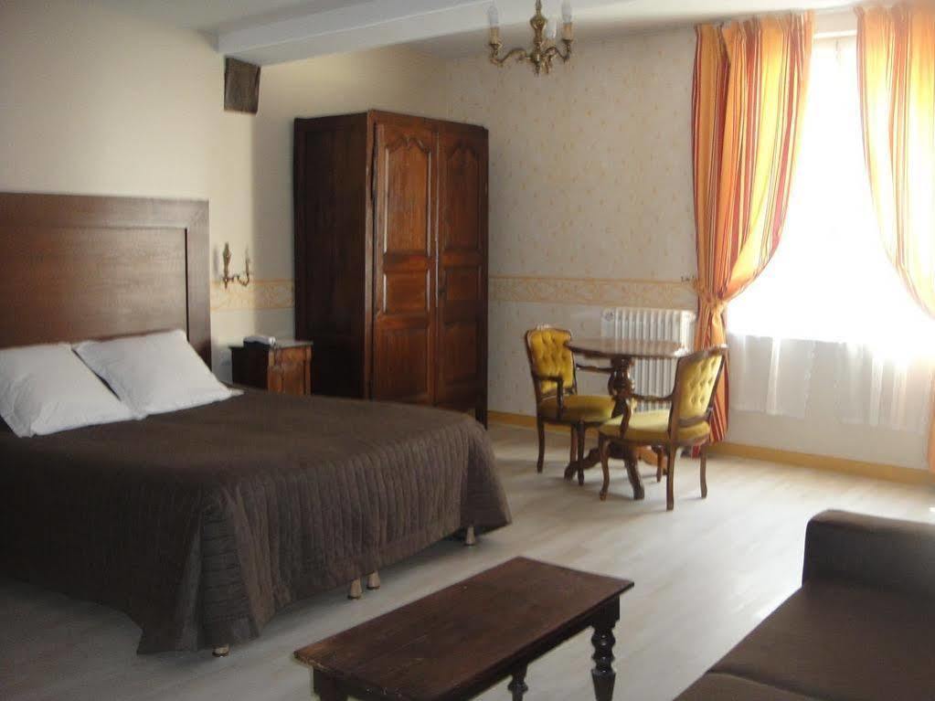 Hotel L' Ecu Montbard Buitenkant foto